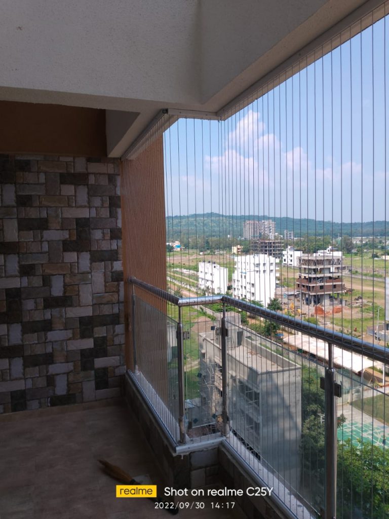 invisible-grill-installation-delhi-10dec2022-1