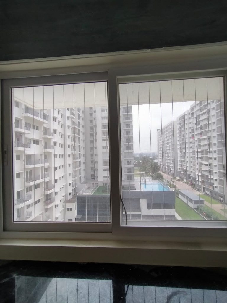 invisible-grill-installation-delhi-10dec2022-4